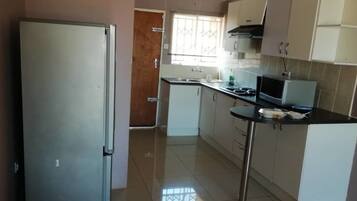 Comfort-Apartment, 2 Schlafzimmer | Eigene Küche | Kühlschrank, Ofen, Herdplatte, Toaster