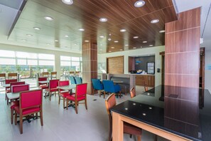 Free daily on-the-go breakfast  - Holiday Inn Express & Suites Houston North I-45 Spring by IHG (Houston)