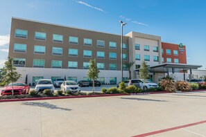 Exterior - Holiday Inn Express & Suites Houston North I-45 Spring by IHG (Houston)
