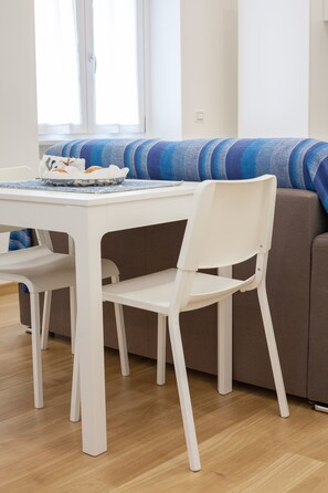 Studio Confort | Restauration dans la chambre
