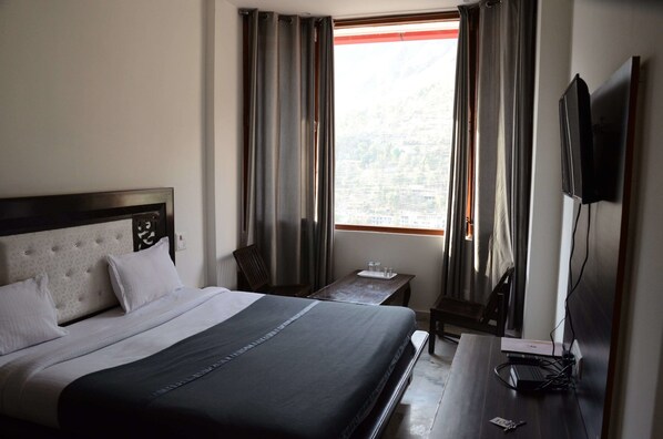 Individually decorated, individually furnished, soundproofing, free WiFi