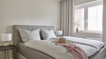 Deluxe Apartment, Terrace (incl. 130 EUR cleaning fee) | 2 bedrooms, blackout curtains, iron/ironing board, free WiFi