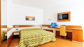 Standard Triple Room, Terrace | In-room safe, desk, free WiFi, bed sheets