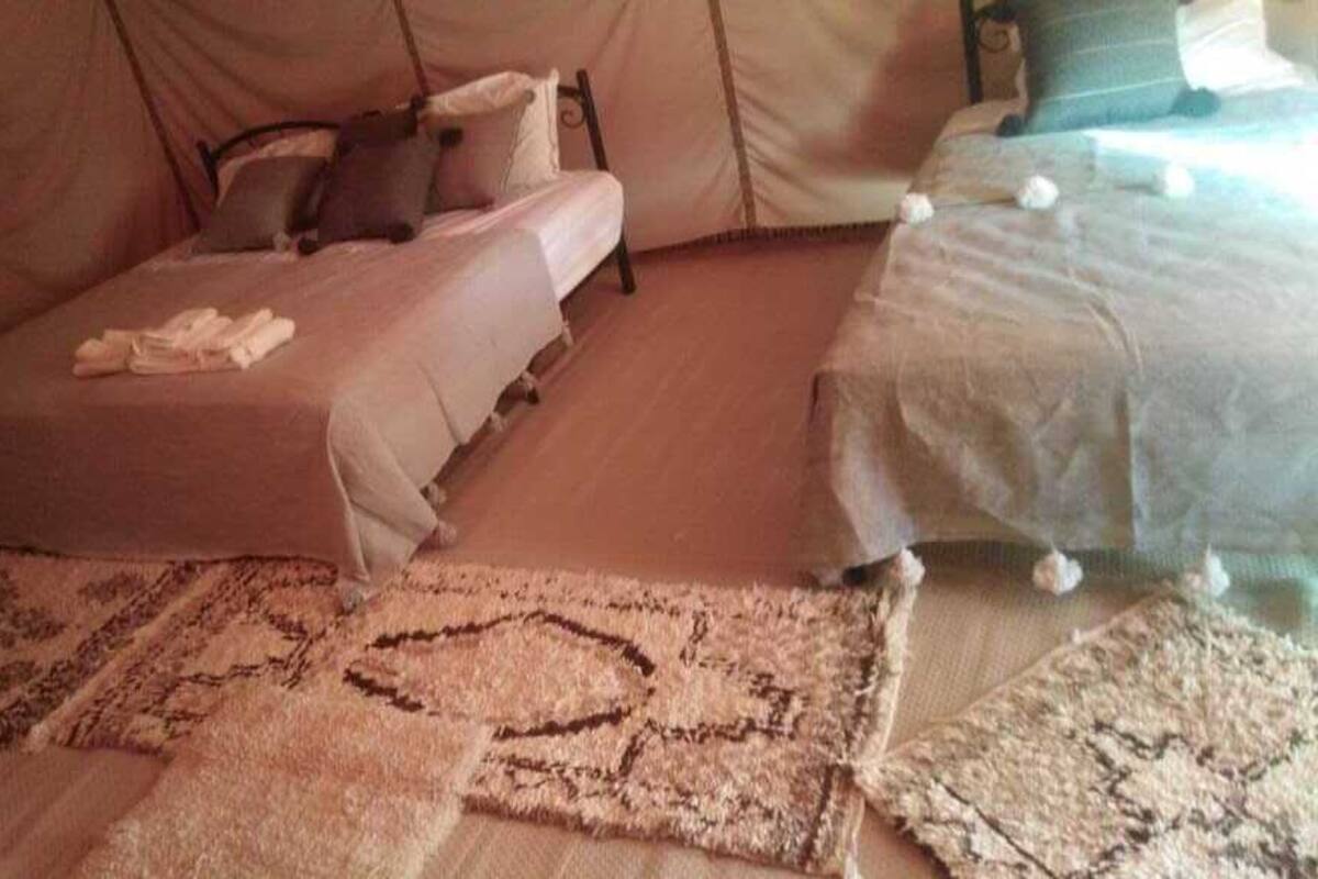 Rollaway beds, free WiFi, bed sheets