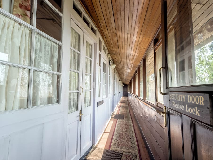 Suite – superior | Bad | Separat badekar og dusj, regndusjhode og toalettartikler (inkludert)