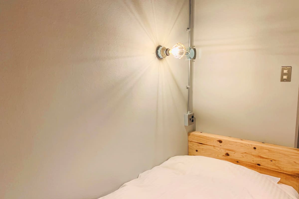 In-room safe, desk, free WiFi