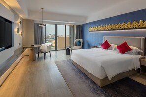 Minibar, in-room safe, free WiFi, bed sheets