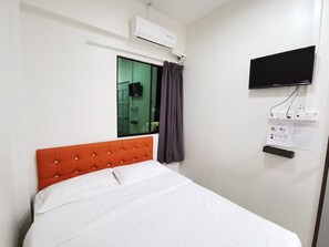 Standard Double Room | Desk, free WiFi, bed sheets - Lodge88 2 (Ranau)