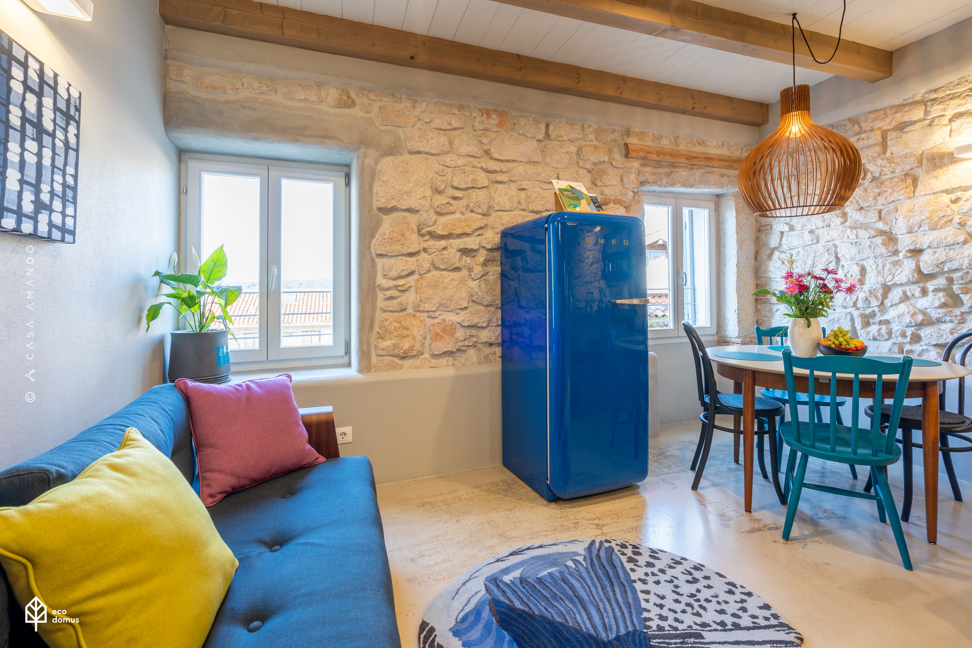 Apartment, 1 Bedroom, Sea View (Room 3, Second Floor) | Living area | 31-inch flat-screen TV with cable channels, TV, Netflix