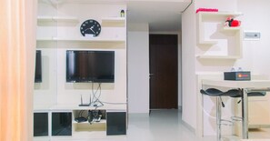 Apartment, 2 Bedrooms | Living area | TV