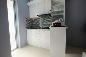 Studio | Coin cuisine privé | Réfrigérateur, plaque de cuisson