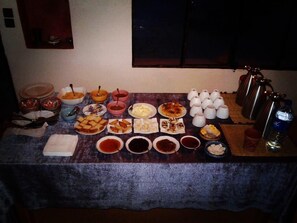 Free daily continental breakfast