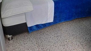 Quadruple Room | WiFi (free), bed sheets - Hotel Finca Pozo Azul (La Vega)