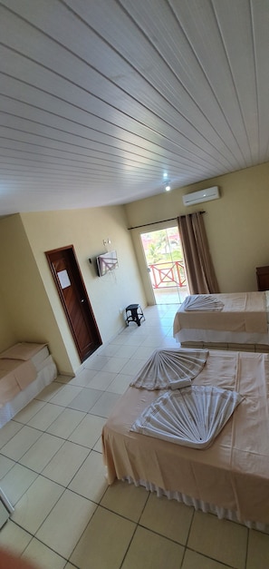 Minibar, décoration personnalisée, Wi-Fi gratuit, draps fournis