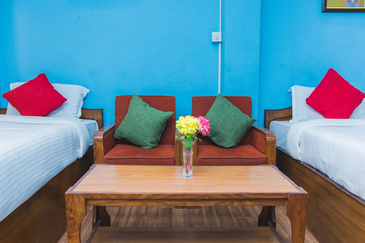 Seprai premium, setrika/meja setrika, Wi-Fi gratis, dan seprai linen