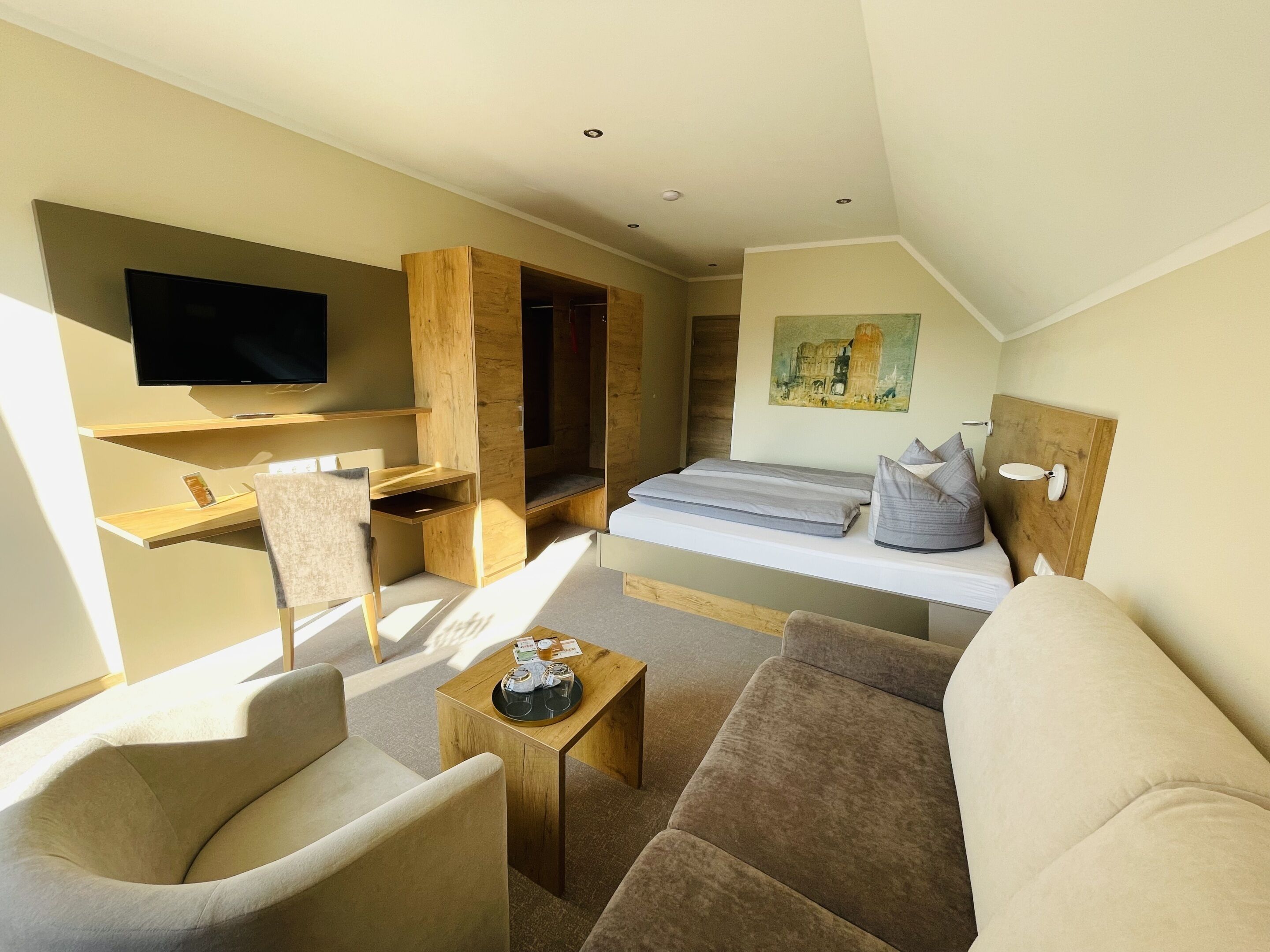 コンフォート ダブルルーム ガーデンビュー (seitlicher Moselblick) | 遮光カーテン、防音設備、ベビーベッド (無料)、可動式ベッド