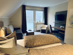 Chambre Double Confort (Mosel view)