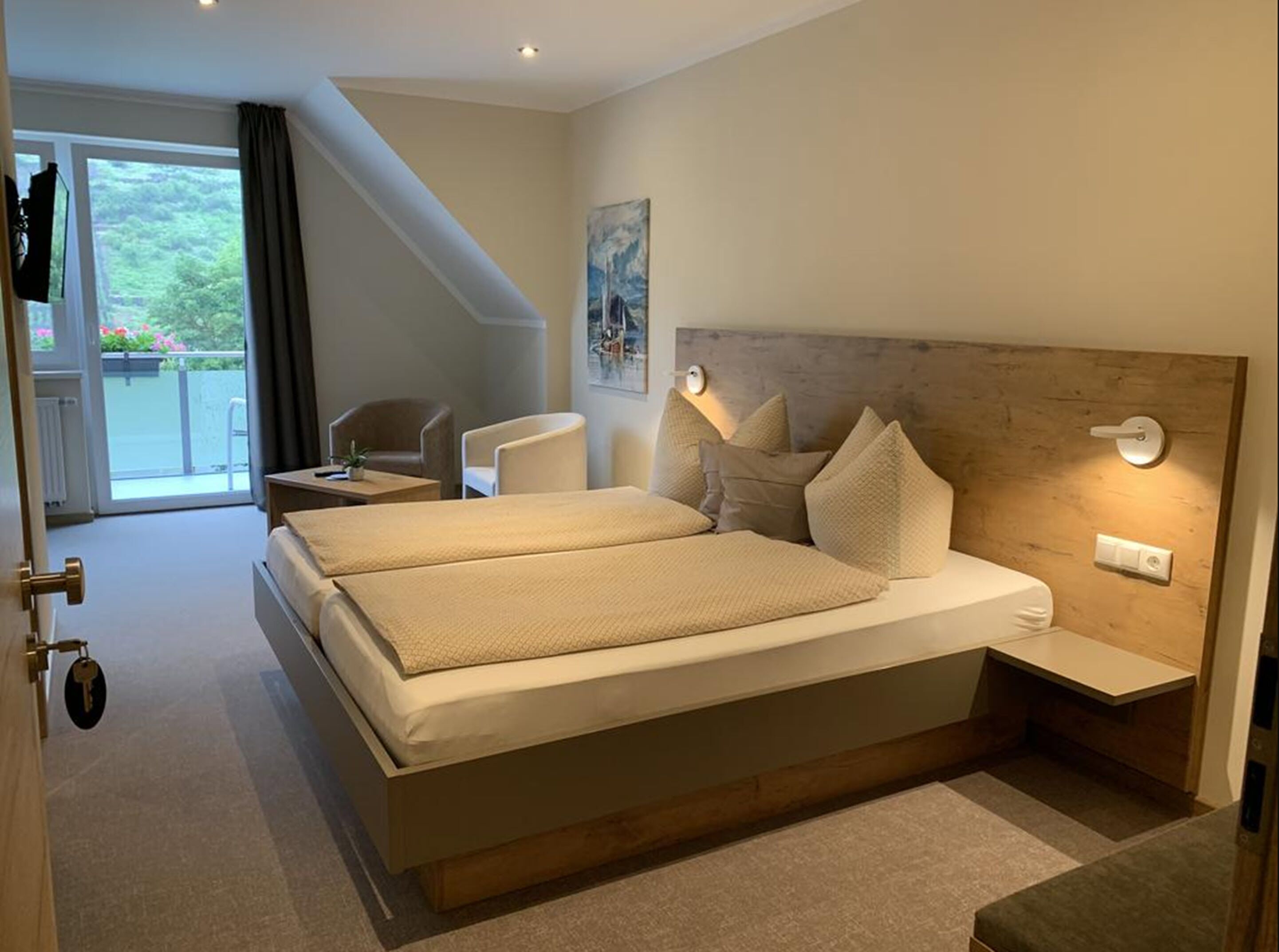 遮光窗簾/窗簾、隔音、免費嬰兒床、摺床/加床 (收費)