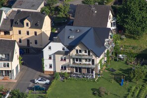 Exterior - Weinbergs Loge (Ernst)