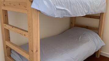 5 bedrooms, free WiFi