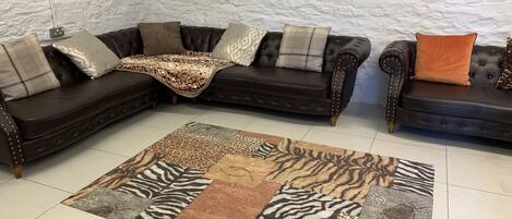 Basic-Haus | Wohnzimmer | Flachbildfernseher