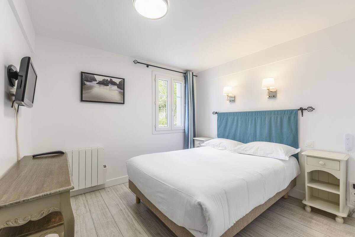 Ropa de cama de alta calidad, wifi gratis y ropa de cama