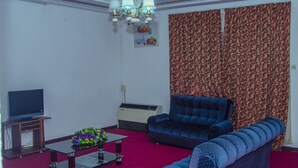 Living room - concord apartments (Mallam)