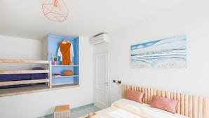 Panoramic Villa, 3 Bedrooms | Blackout drapes, iron/ironing board, cribs (free), WiFi (free) - Villa The Phoenix (Massa Lubrense)