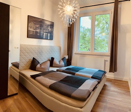 2 habitaciones, tabla de planchar con plancha y wifi gratis