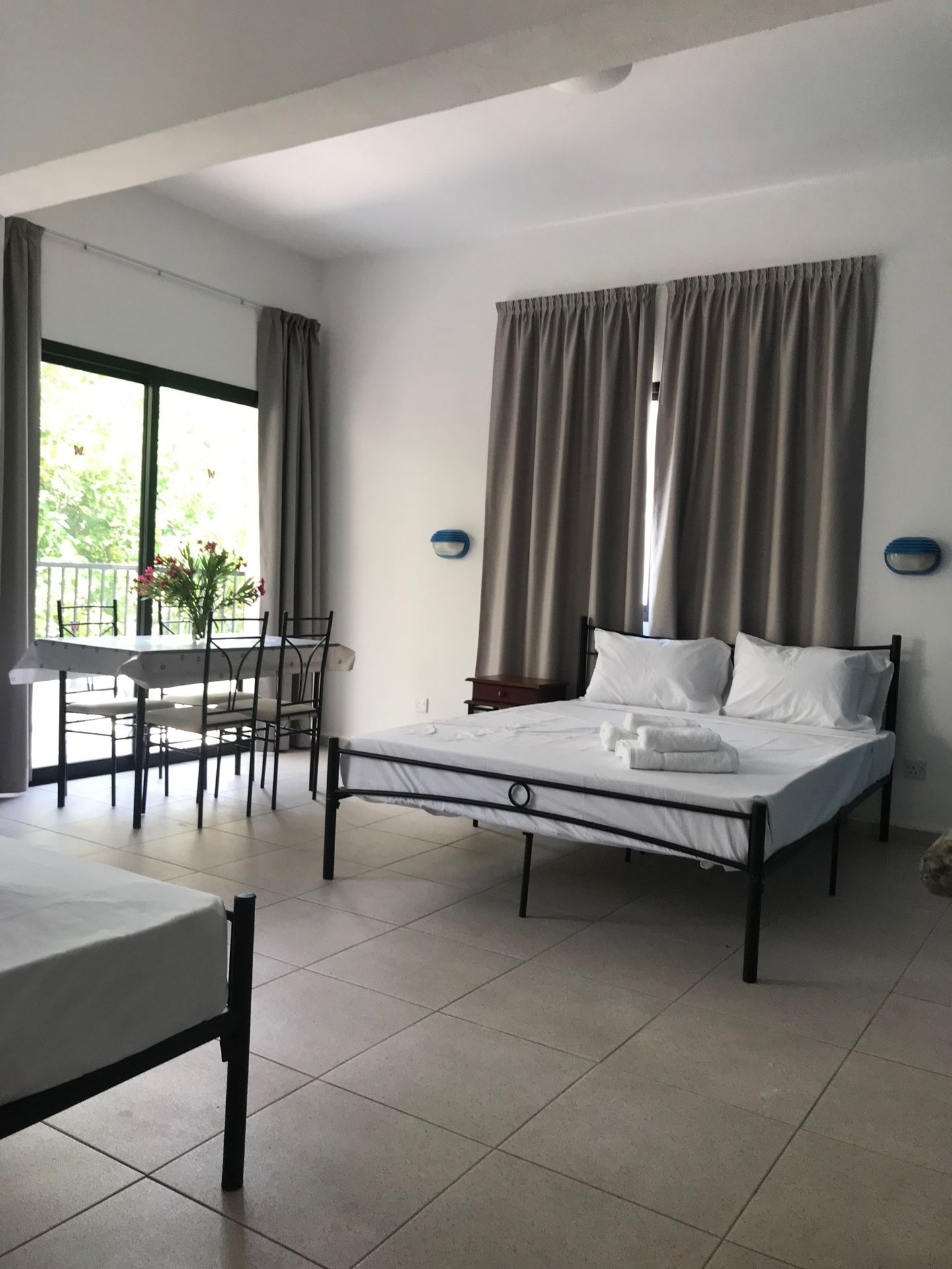 Economy Studio | Soundproofing, rollaway beds, free WiFi