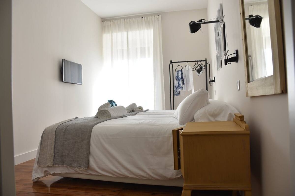 Superior tweepersoonskamer, balkon (3) | Geluiddichte muren, gratis babybedden, extra bedden (toeslag)