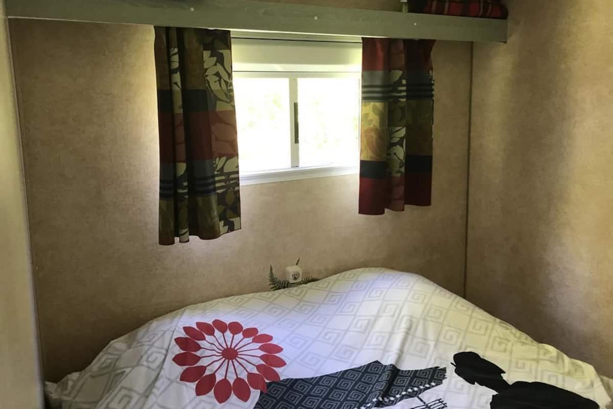 2 habitaciones, decoración personalizada y muebles diferentes