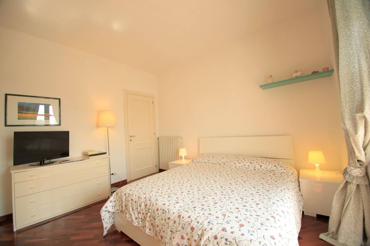Comfort Double Room | Cribs (free), WiFi (free), individually decorated
