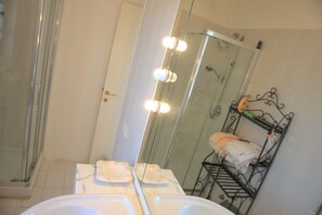 Comfort Double Room | Bathroom - B&B Arli (Torrevecchia Teatina)