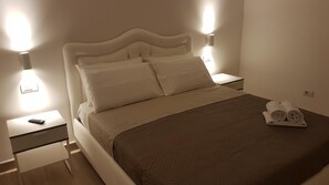 Escritorio, espacio para trabajar con un portátil, wifi gratis