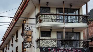 Fachada de la propiedad