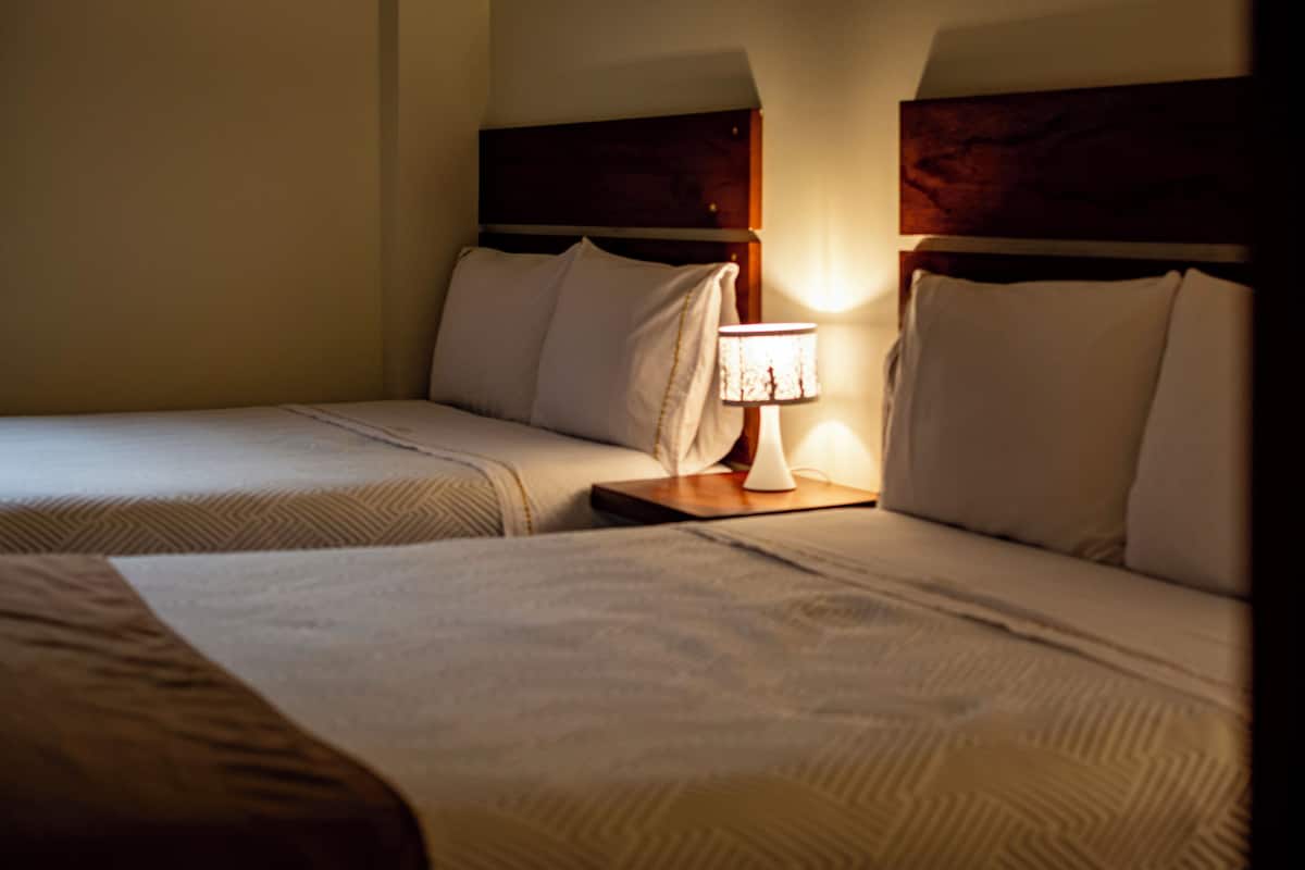 Family Double Room | Desk, laptop workspace, free WiFi