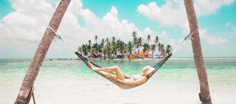 Private Over-the-Water Cabin in San Blas including Meals