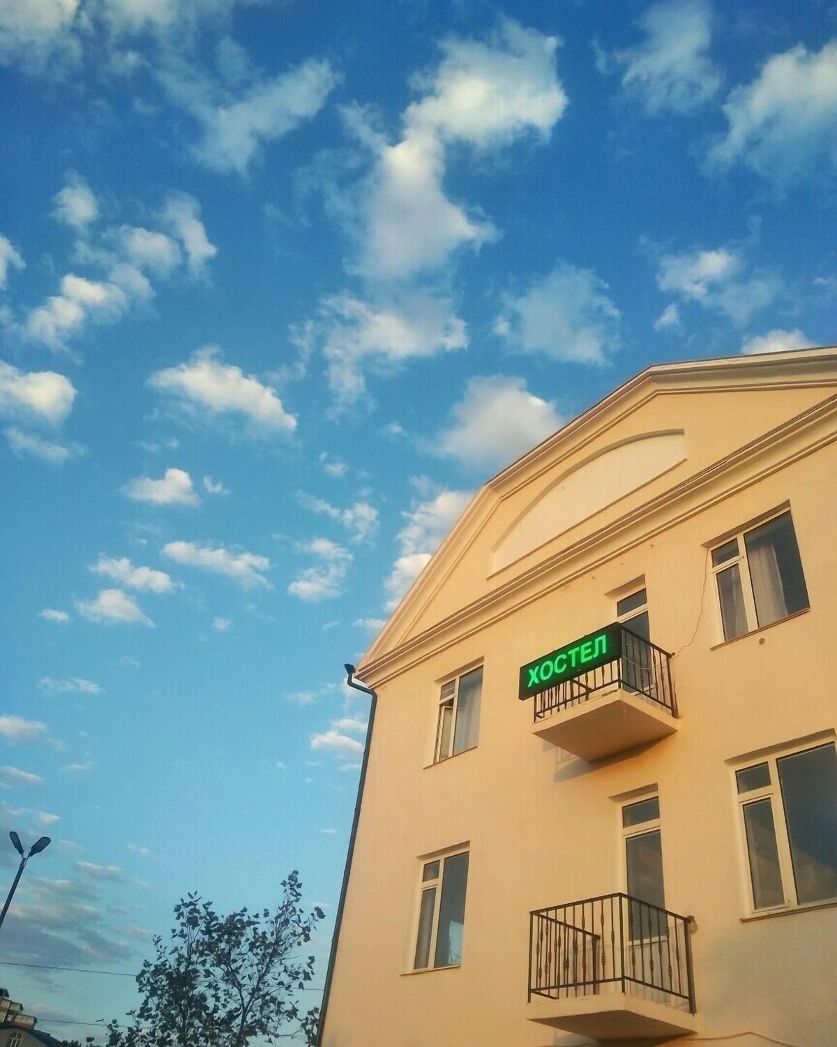 хостел хаус махачкала. парк хаус на генерала омарова. парк хаус махачкала. парк хаус махачкала. кафе хижина махачкала.