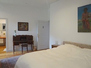Coffres-forts dans les chambres, rideaux occultants