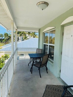 Apartment, 3 Bedrooms | Outdoor dining