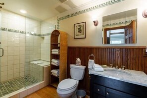 Condo, 2 Bedrooms | Bathroom | Towels