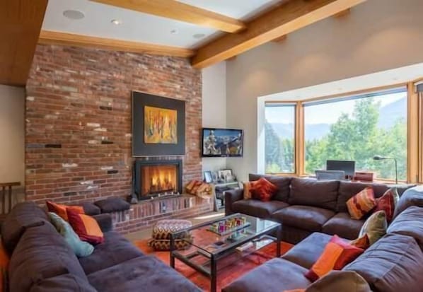 Condo, 5 Bedrooms | Living room - Mill Creek Court Condos Just 100 yards from Gondola by RedAwning (Vail)