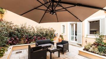 ํ
๋ผ์ค/ํํฐ์ค