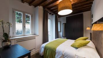 ์ํํธ (5 Bedrooms) | ๊ฐ์ค์์ ๋ณด์ด๋ ์ ๋ง