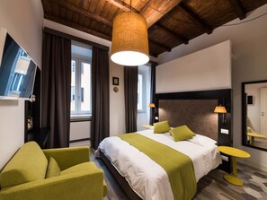 5 bedrooms, desk, free WiFi, bed sheets - Panisperna Apartment 2 (Rome)