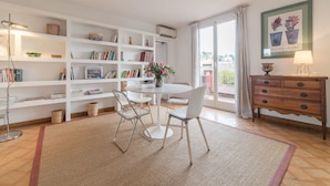 Lejlighed (2 Bedrooms) | Spisning på værelset