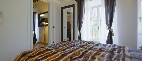 Appartement (2 Bedrooms) | Uitzicht vanuit de kamer