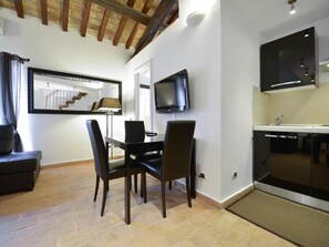 아파트 (2 Bedrooms) | 전용 주방 | 냉장고, 전자레인지, 오븐, 쿡탑