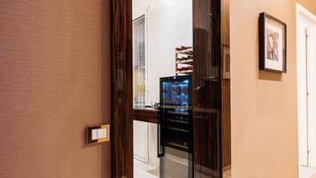 Apartment (3 Bedrooms) | Private kitchen | Fridge, microwave, dishwasher, espresso maker